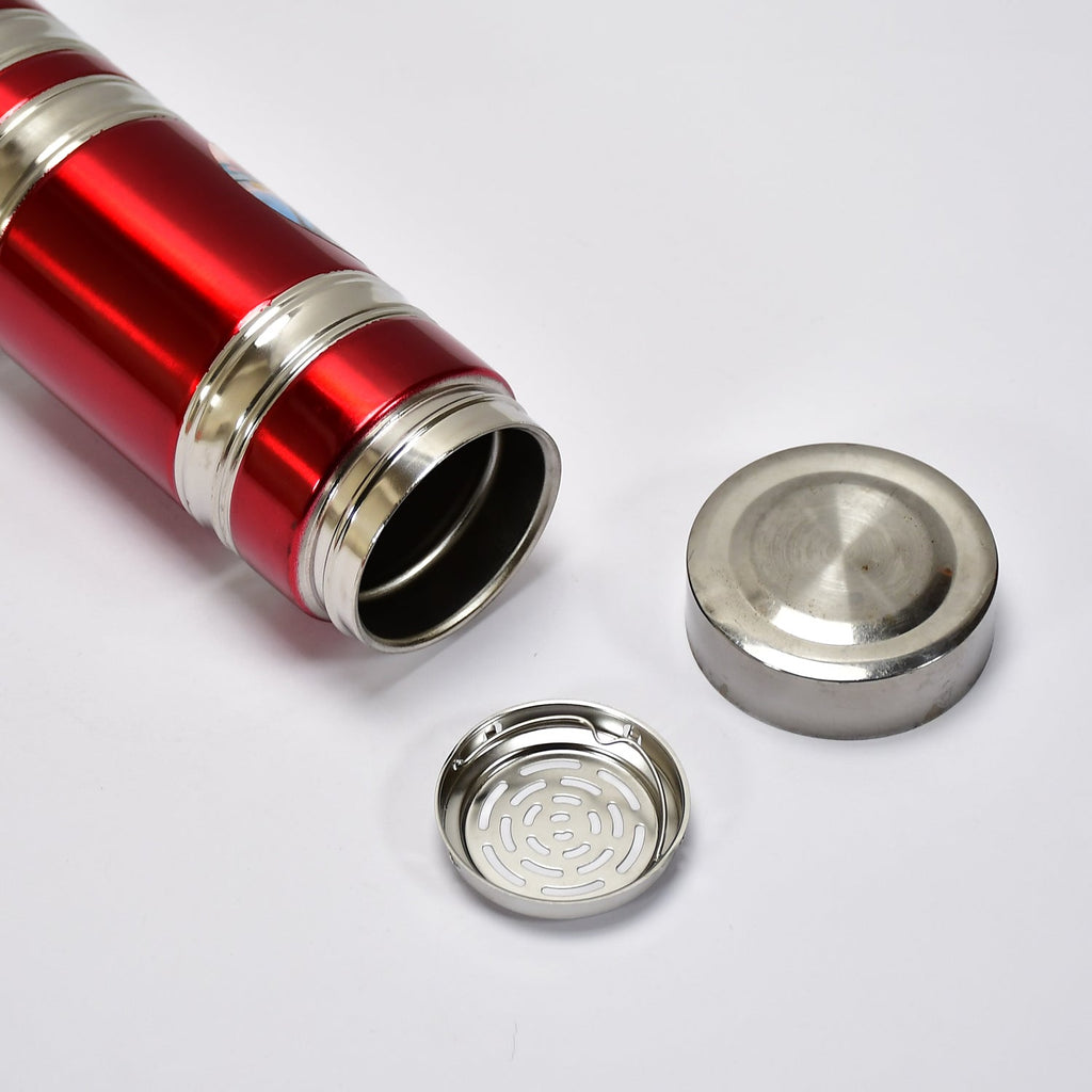 Close-up of the leakproof cap on the Mini Stainless Steel Water Bottle.
