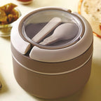 Close-up of the airtight lid of the insulated lunch box, demonstrating its secure seal.