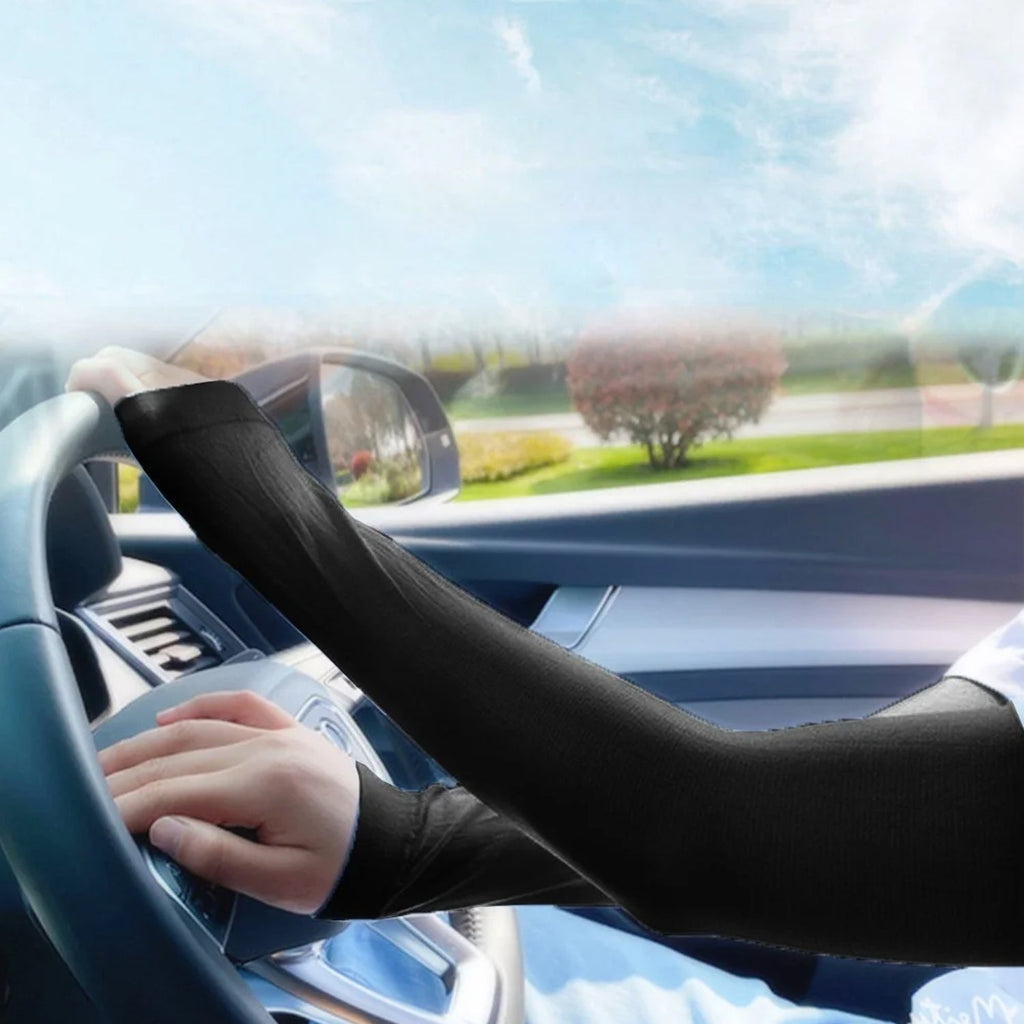 Ergonomic stretchable elbow support compression sleeve detail