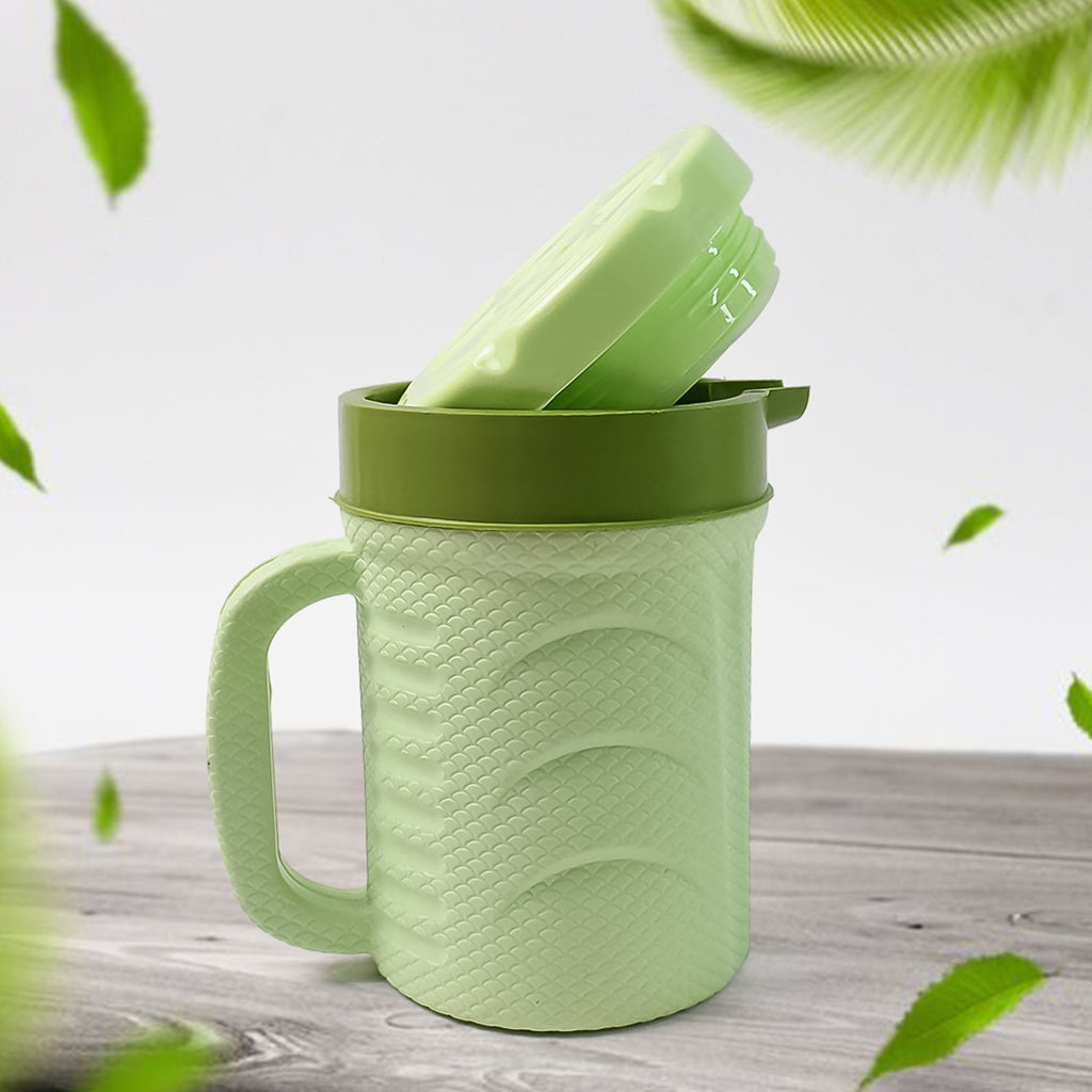 Stainless steel interior of insulated thermos flask for enhanced temperature retention