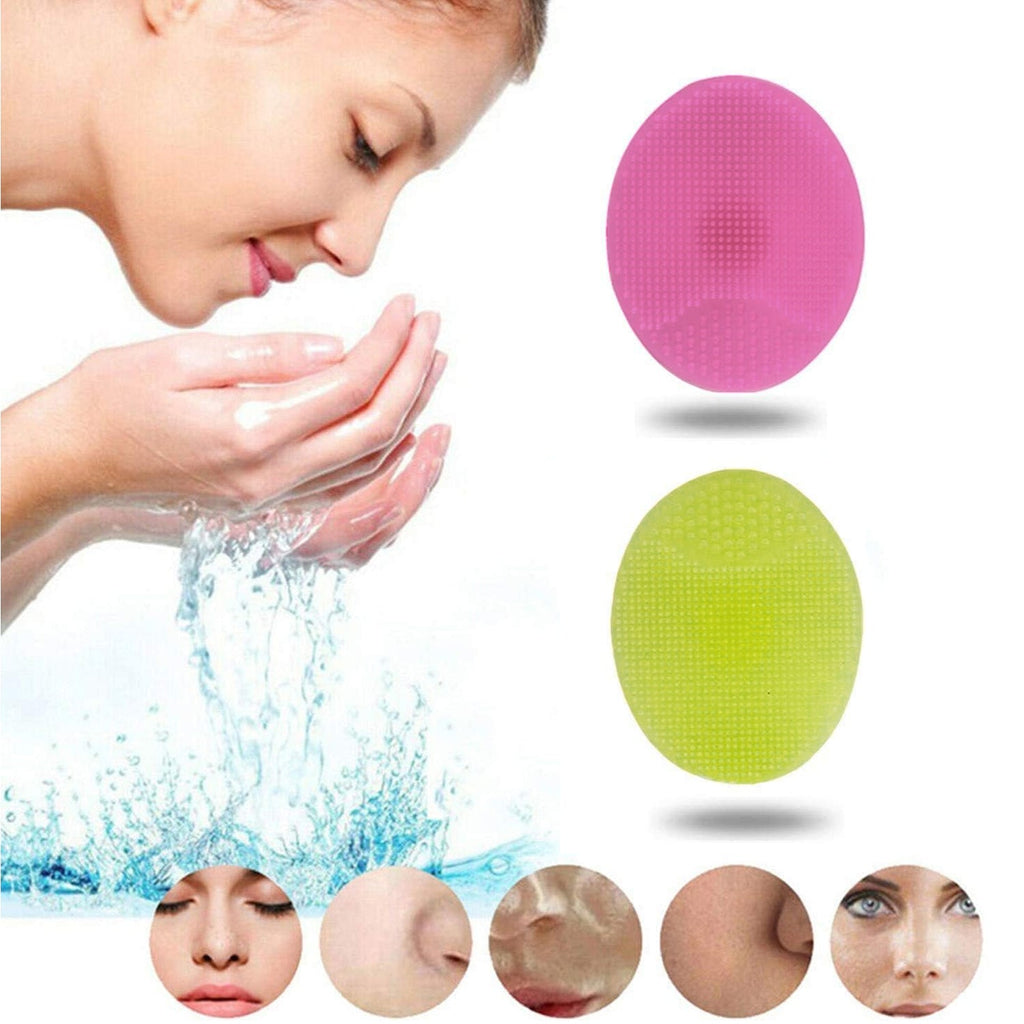 Hand demonstrating the ergonomic grip of the silicone facial cleansing brush.