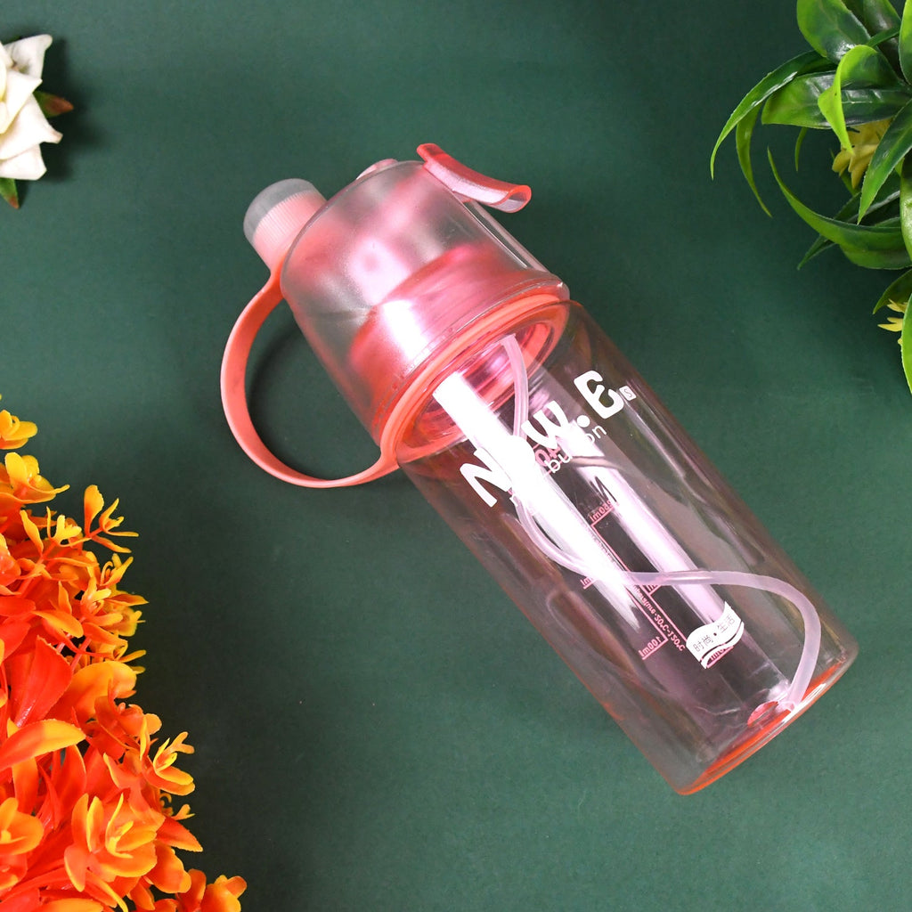 FreshSpray water bottle showing spray feature to cool down instantly