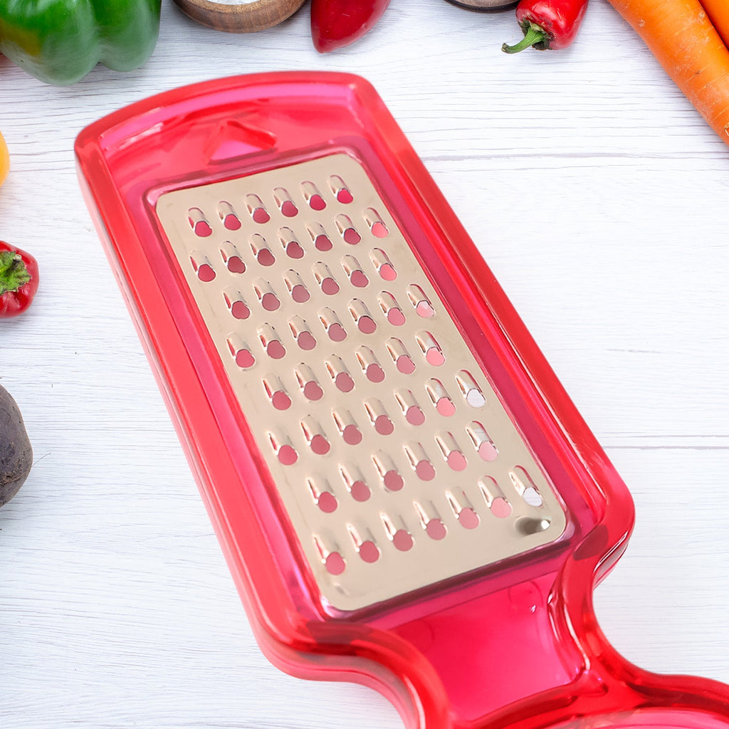 Sharp stainless steel blades on the 2-in-1 kitchen peeler and grater tool