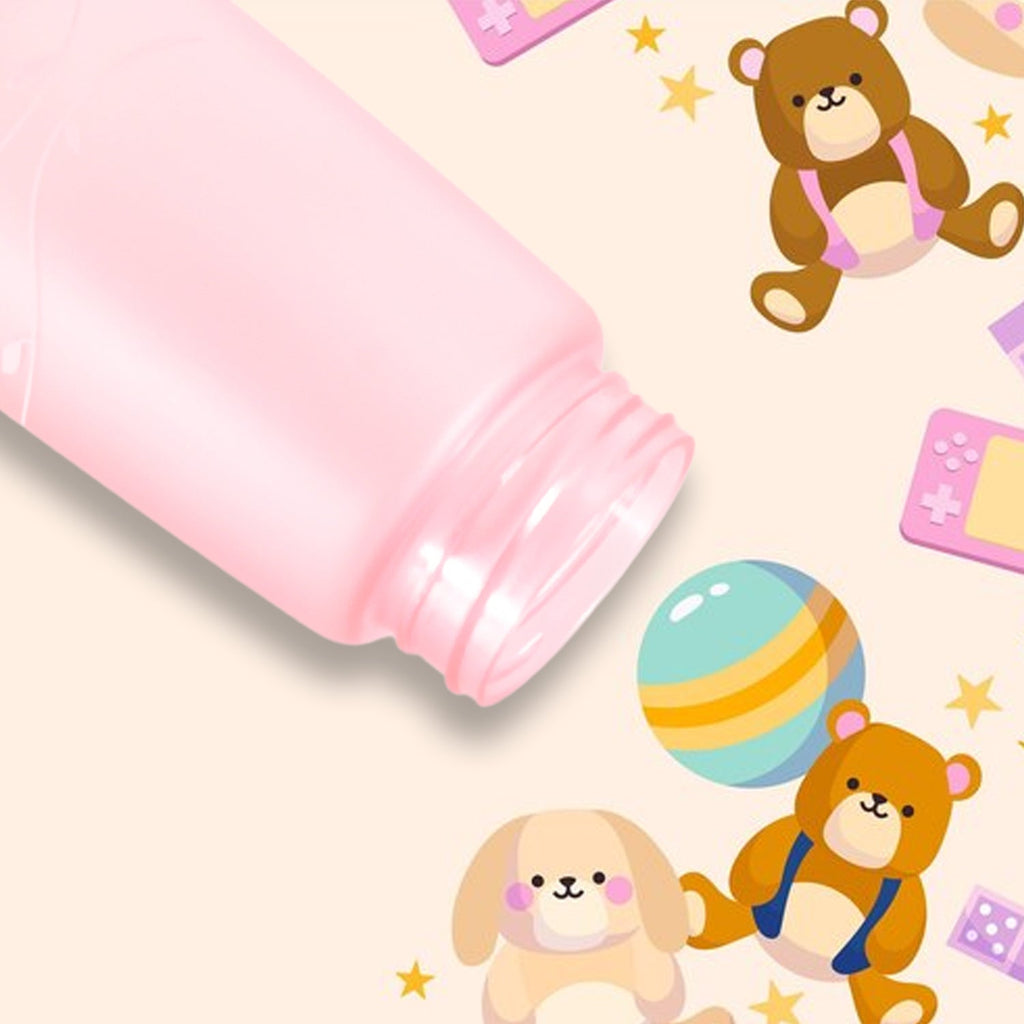 The leakproof cap of the plastic water bottle, featuring a visible rubber sealing ring.