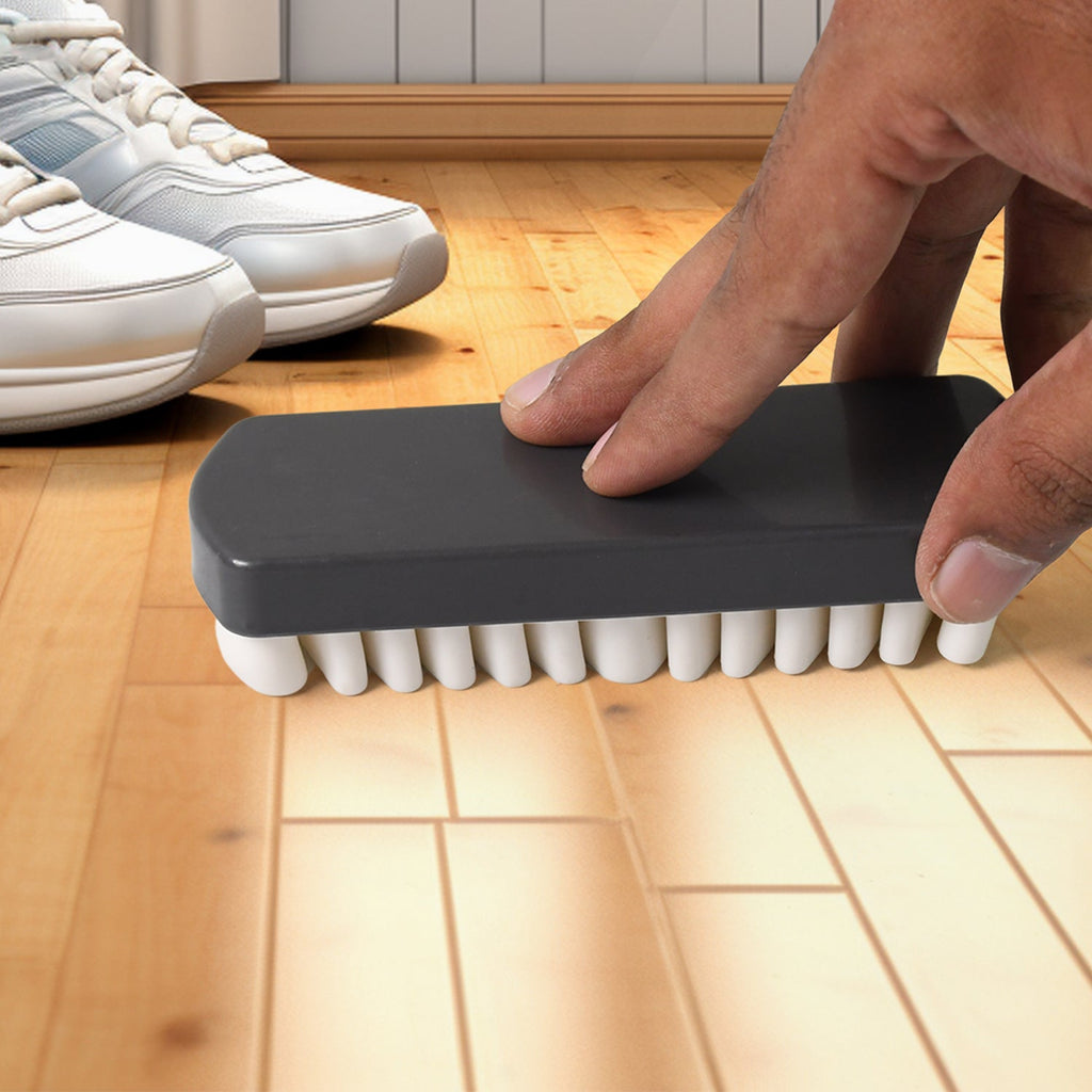 All-terrain shoe cleaning brush for various shoe materials