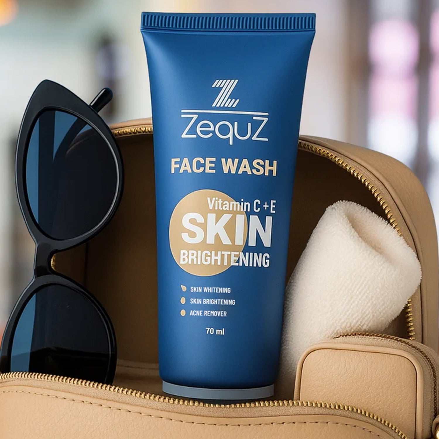 Packaging details and labeling of the Zequz Vitamin C brightening face wash