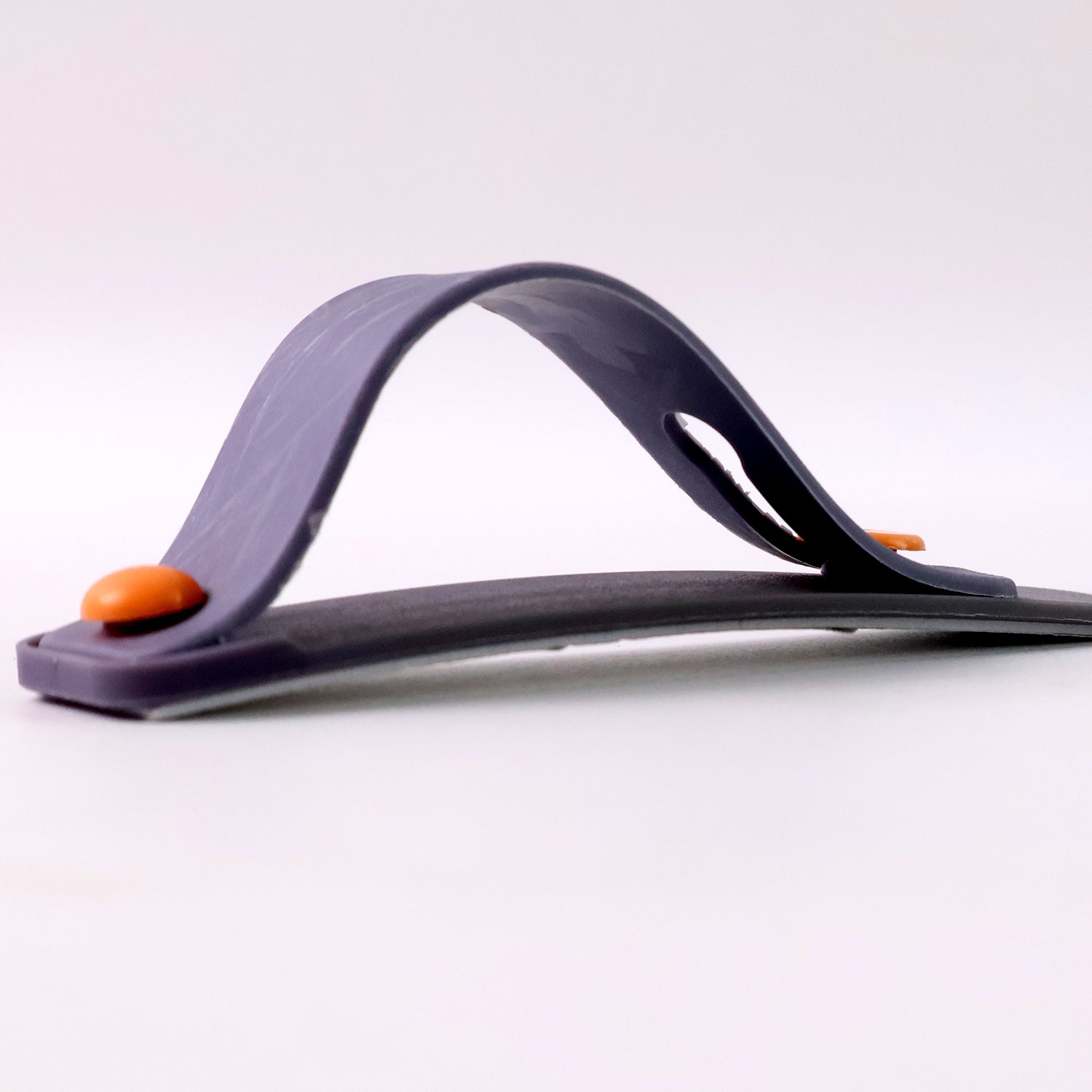 Rock loop phone grip strap in dark grey silicone