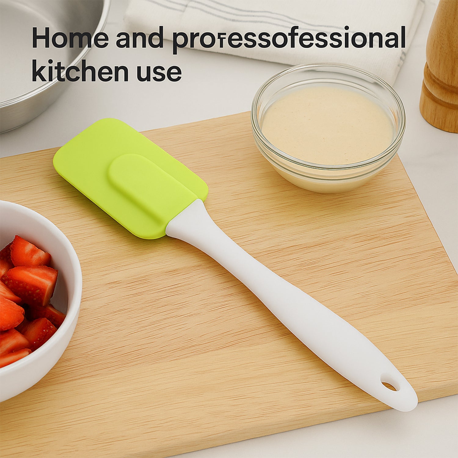 Compact 18 cm silicone spatula with BPA free material for healthy cooking