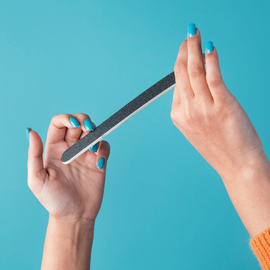 Dual surface professional nail file 18 cm for effective nail sculpting and maintenance