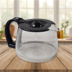Drip coffee maker brewing aromatic coffee with 800W power