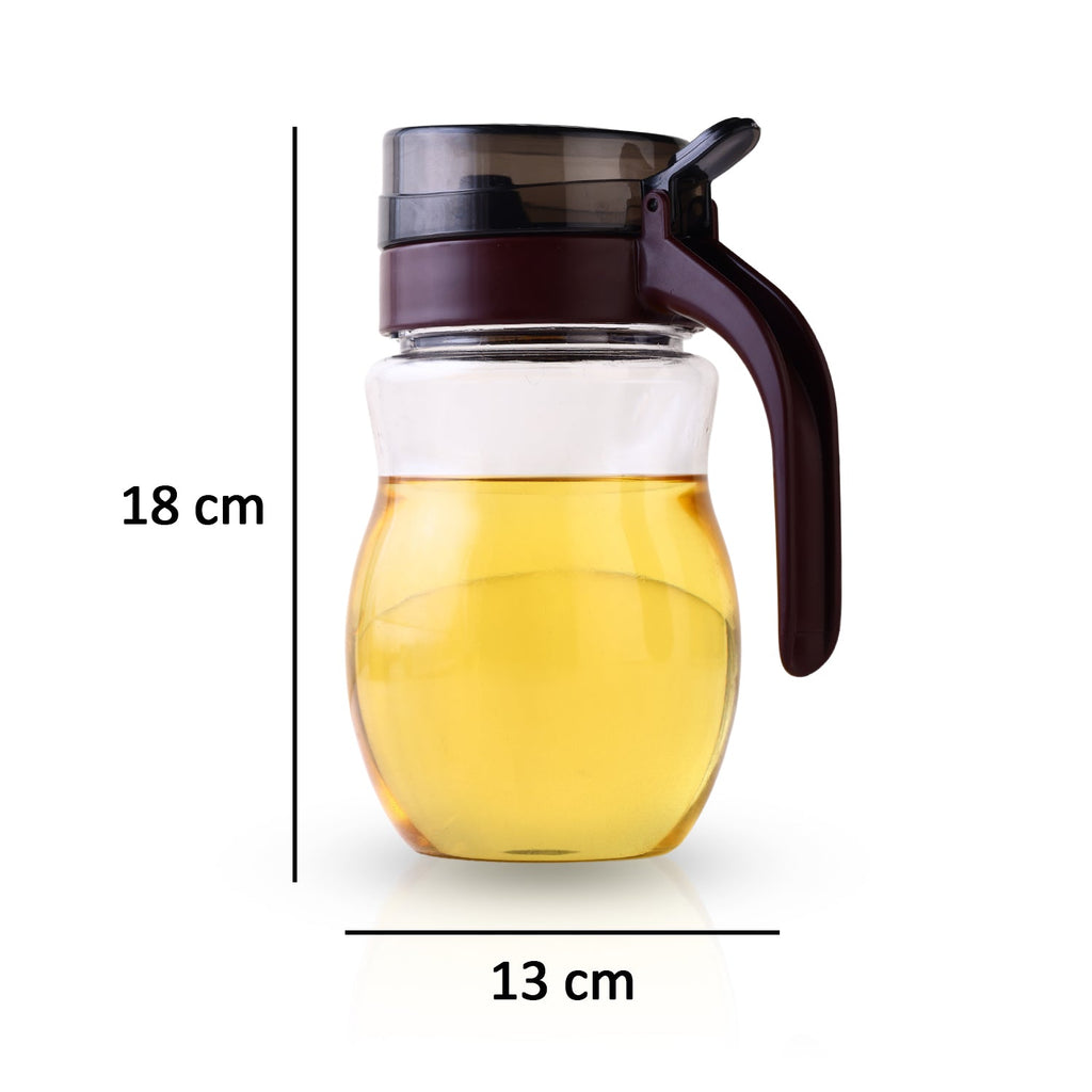 650ml plastic oil bottle with a convenient spout.