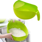 Detailed view of thick plastic rice strainer bowls with integrated handles, set of 3.