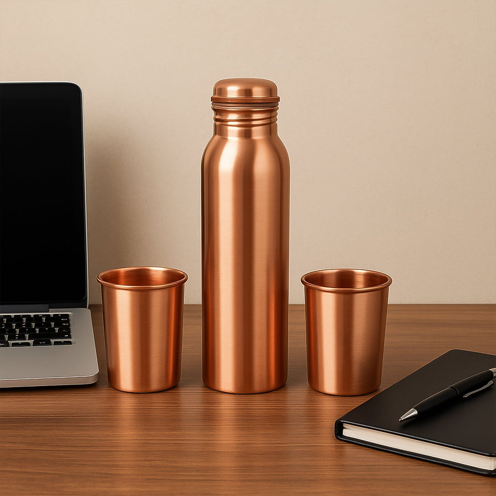 A sleek 1-litre copper water bottle, highlighting its traditional Ayurvedic benefits.