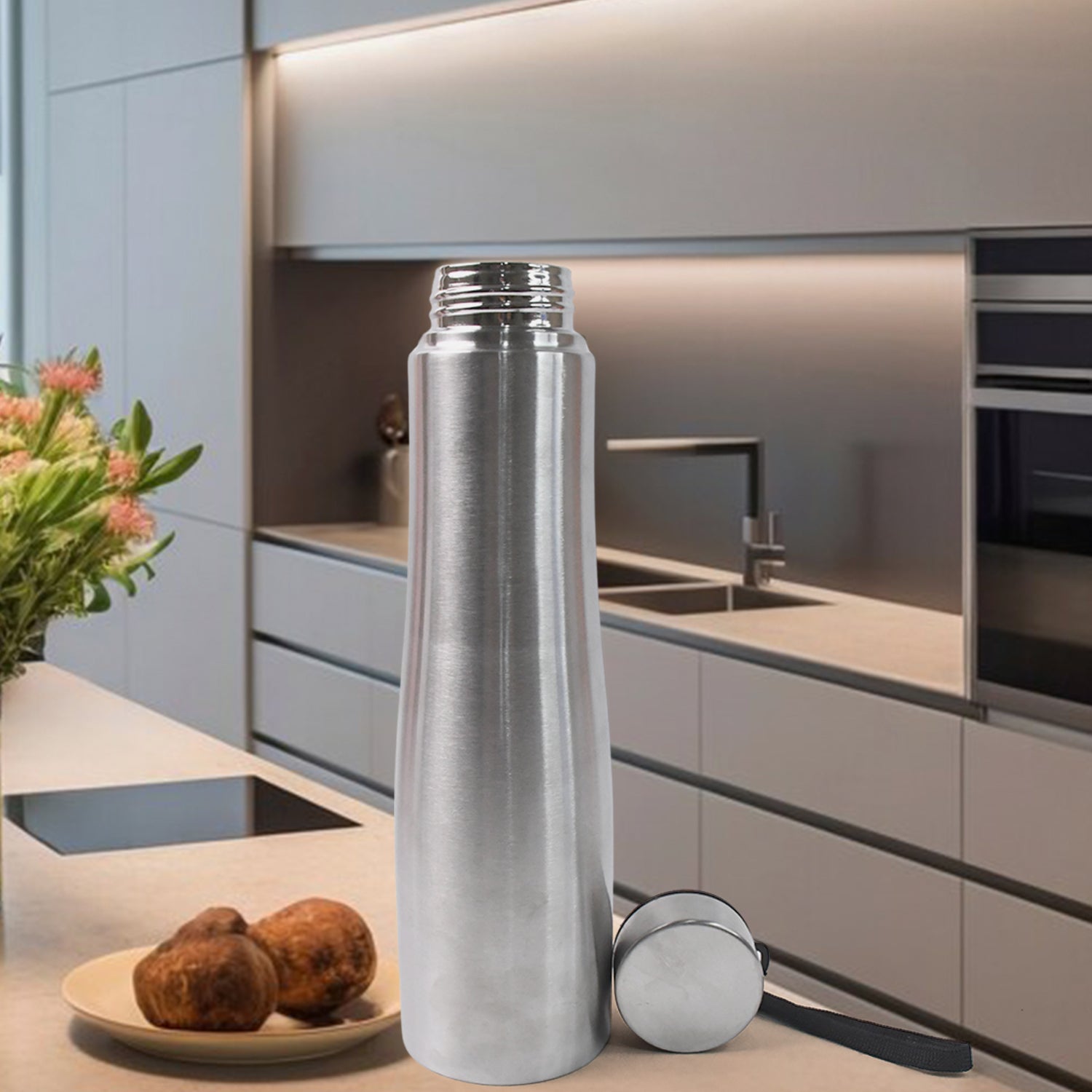 SteelSip leak-proof stainless steel water bottle that prevents condensation