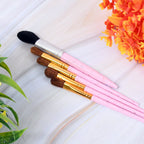 Soft dense bristles of the BeautyBare 5pc makeup brush kit for sensitive skin