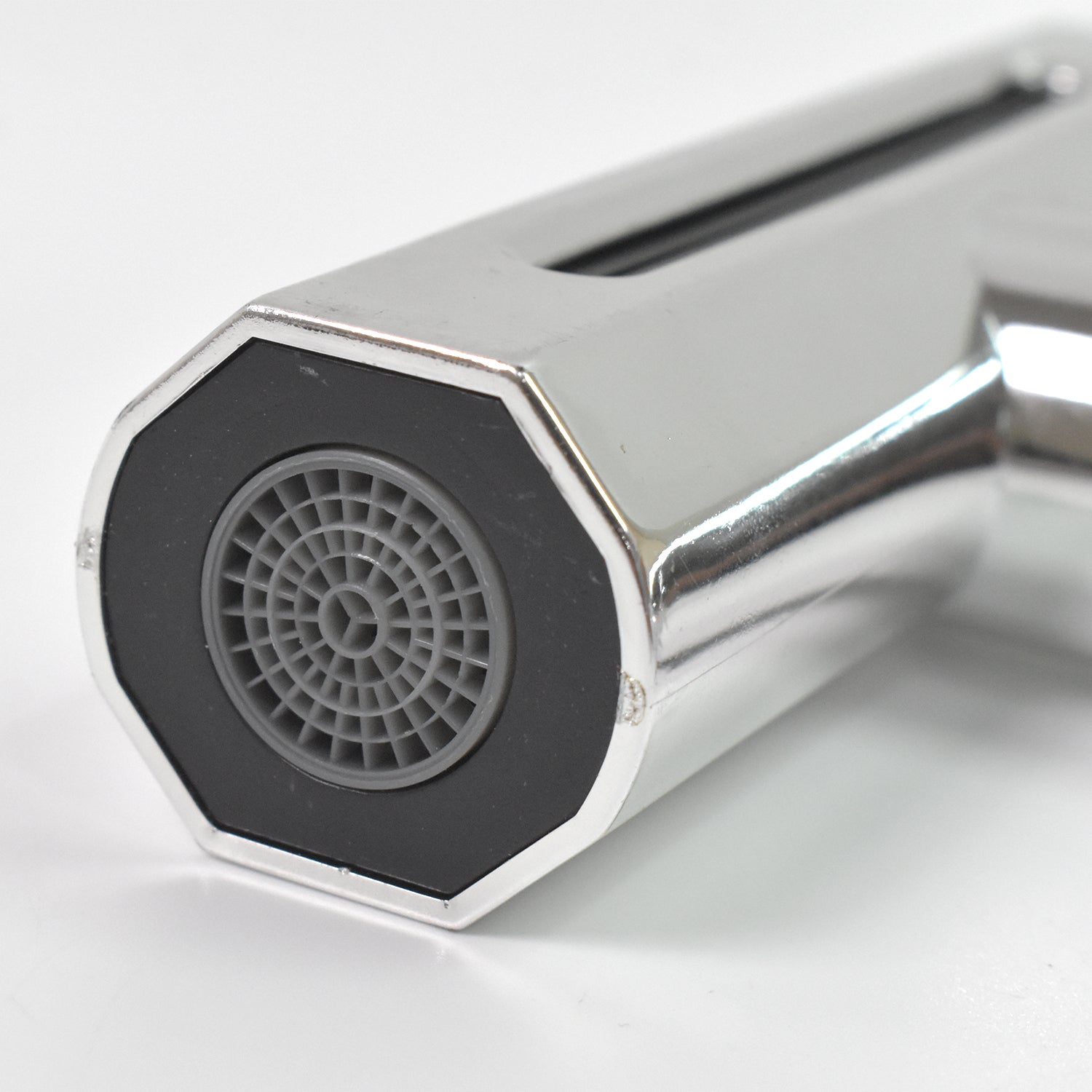 Packaging for the Mist & Relax high pressure shower head alongside the product.