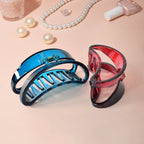 Lightweight durable plastic claw clip perfect for all hair lengths and textures.