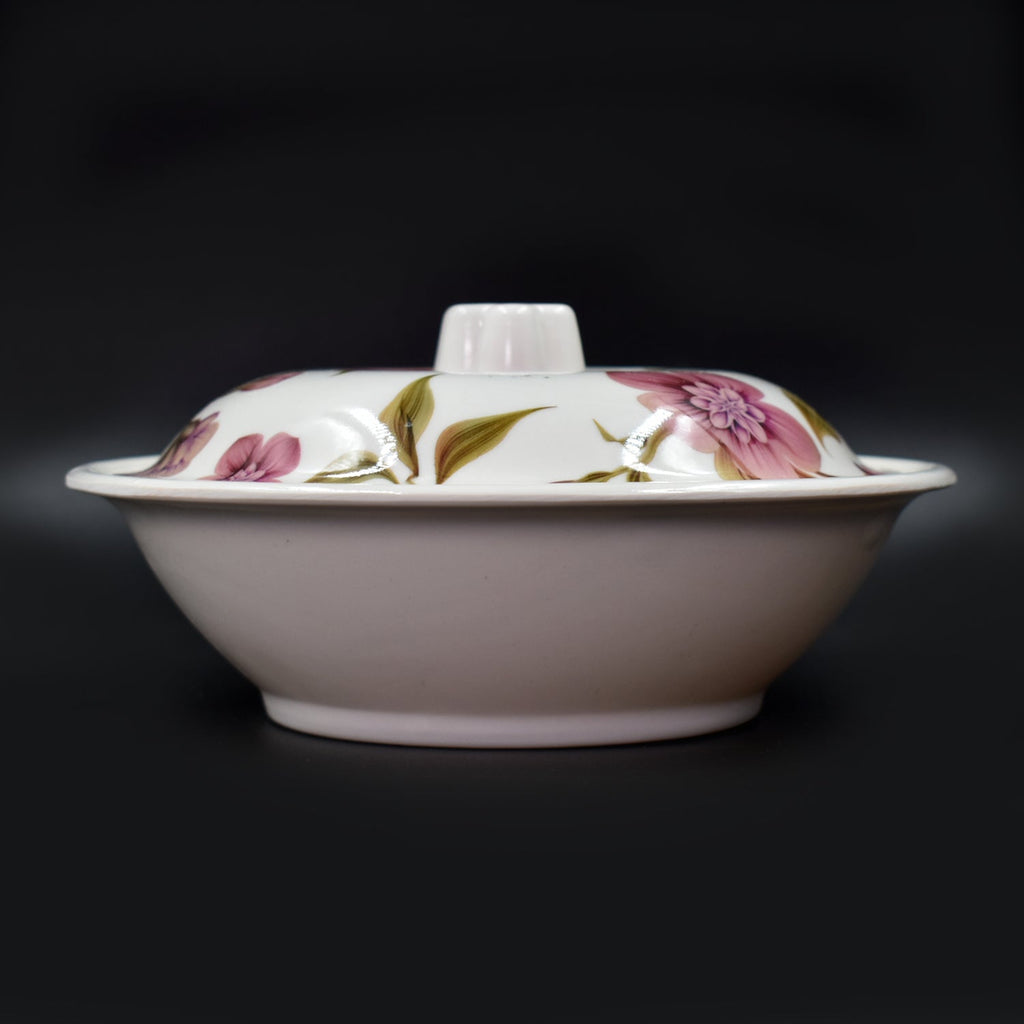 Modern design of the 5-piece Pudding Cutlery Set.