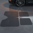 Easy-to-clean rubber car floor mats in 4-piece universal set