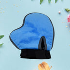 Gentle pet hair remover mitt made from skin-friendly silicone
