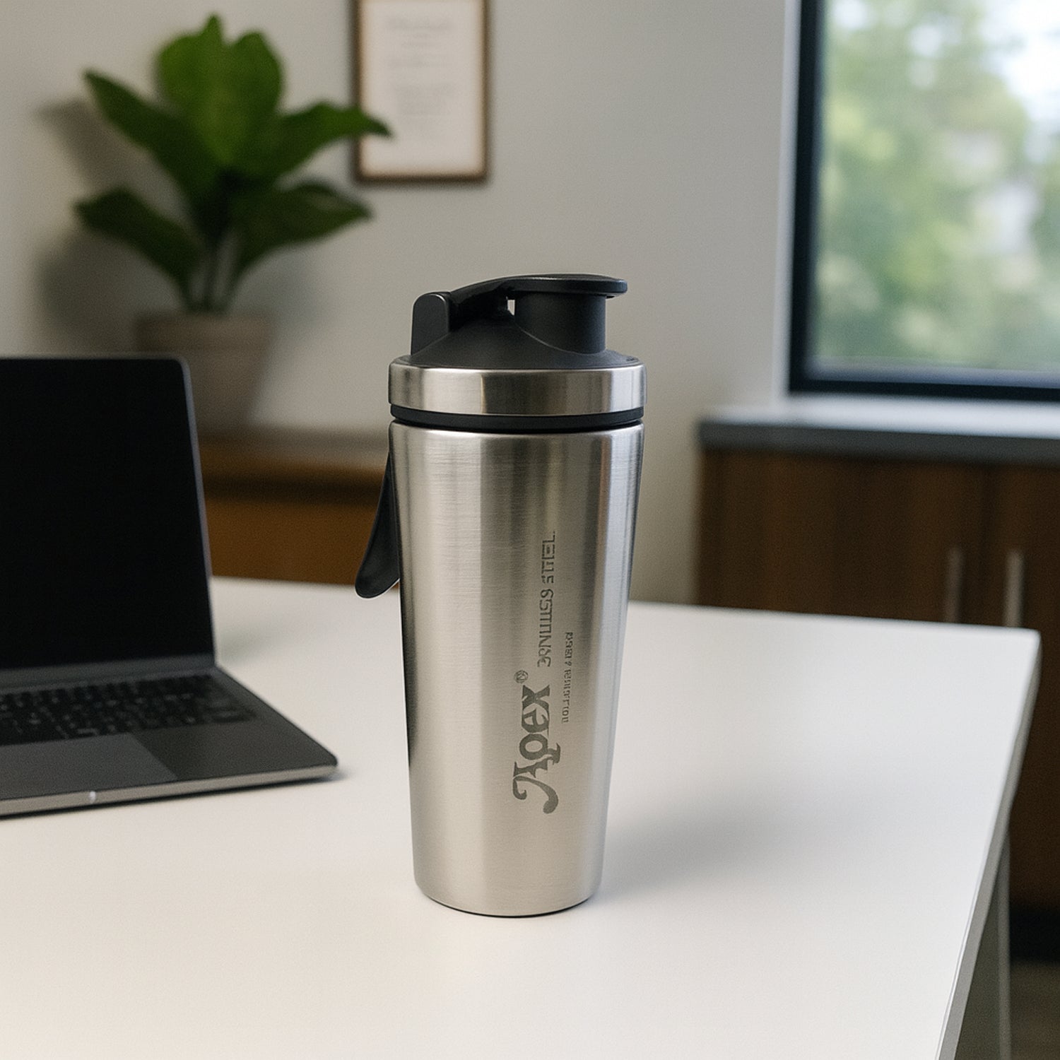Stainless steel shaker bottle suitable for active lifestyles