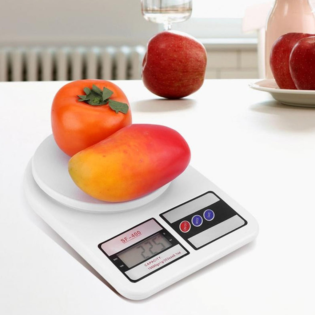 Digital kitchen food scale with a stainless steel platform for precise measurements.