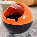 Ball ashtray with lid made of durable PP plastic for smoking areas
