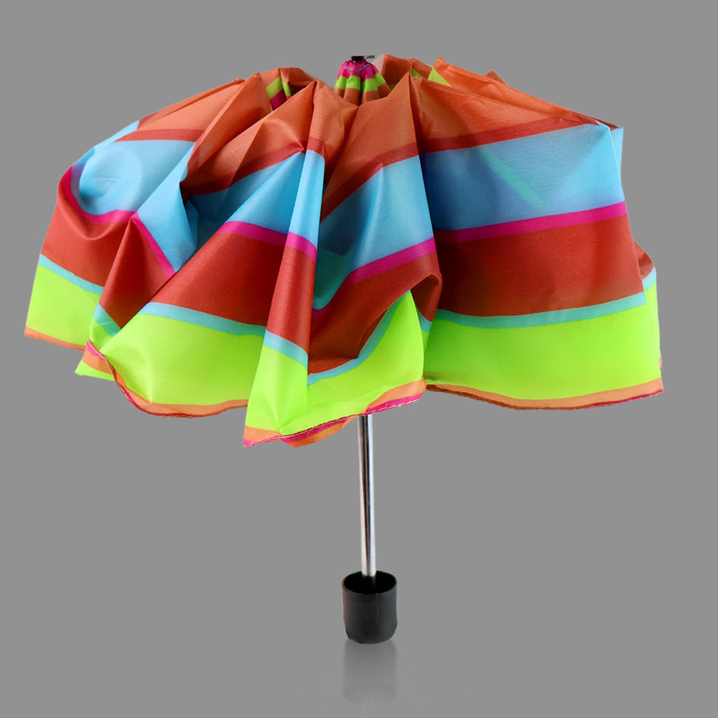 Manual open foldable umbrella with ergonomically designed grip handle