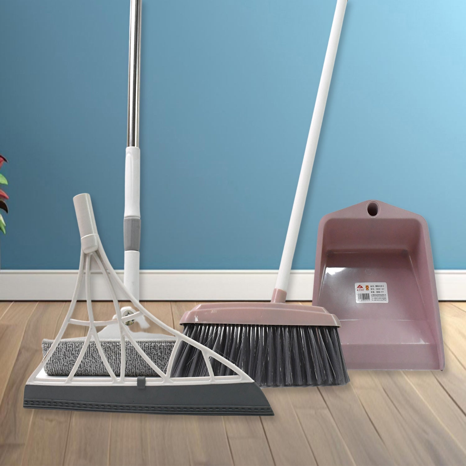 Adjustable long-handle window cleaning squeegee tool for streak-free glass