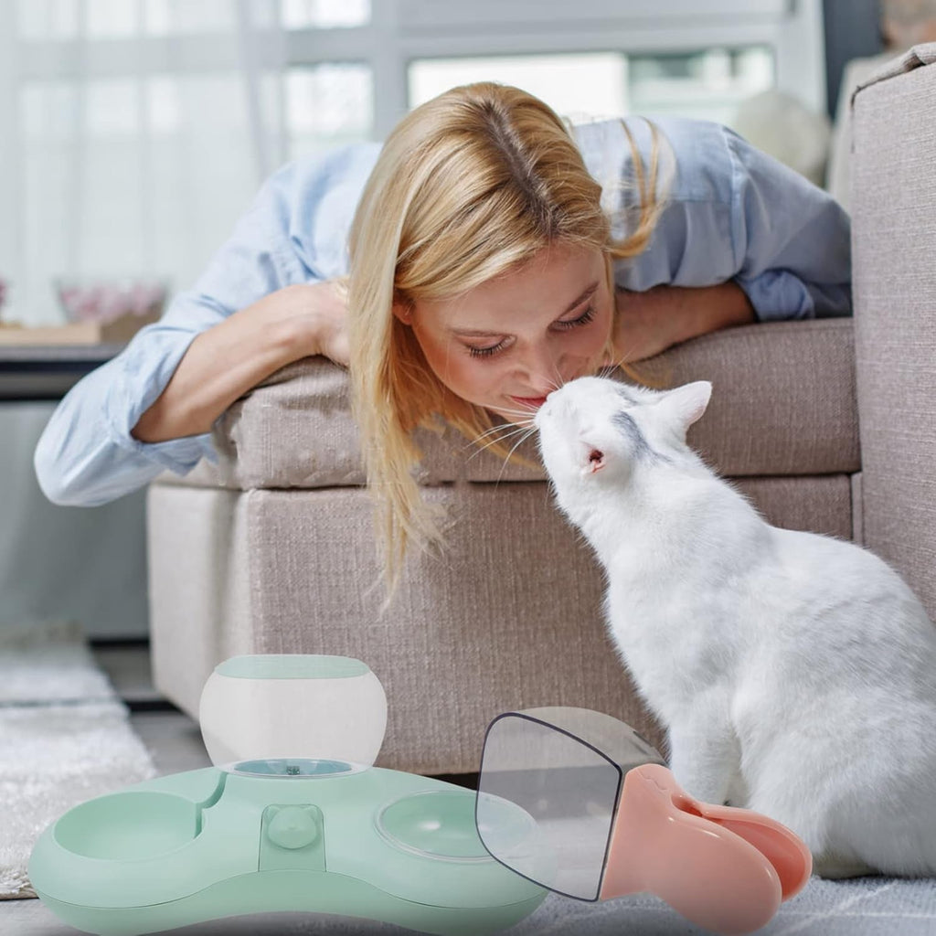Sealed pet food bag with clip attached to scoop to preserve freshness