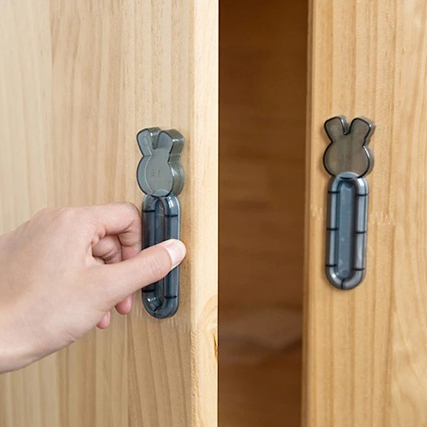 Push pull helper handle installed on sliding door for accessibility