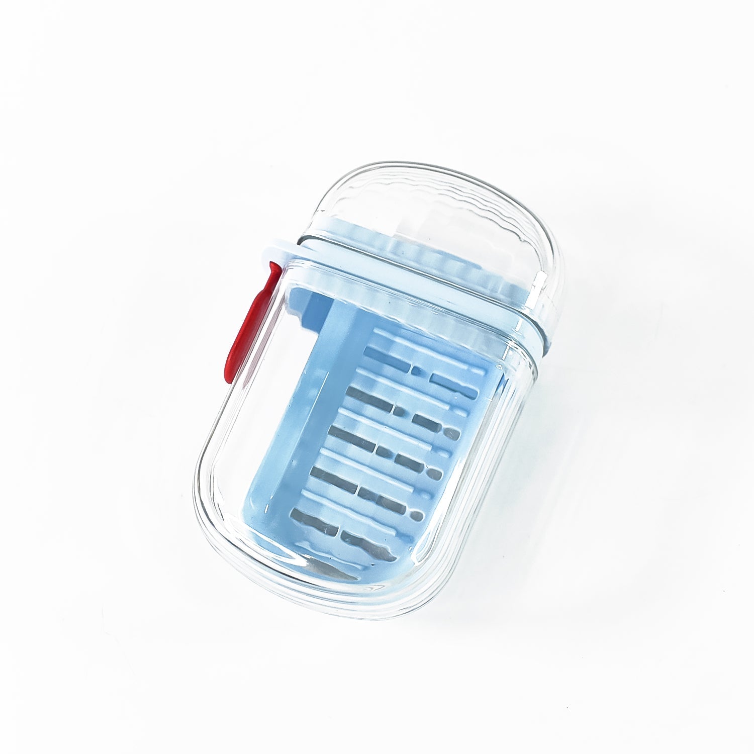 Portable soap case with interior drainage tray to keep soap dry