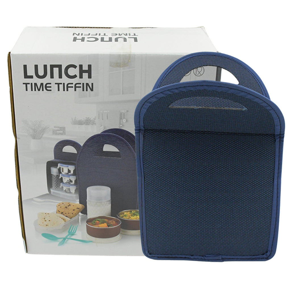 Close-up of the durable insulated bag, designed for easy carrying and keeping food fresh.