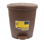 Top-down view of the mini pedal dustbin's secure lid, preventing odors.