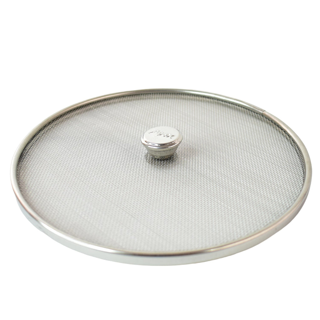 Mesh cover for frying pan or kadhai preventing oil splatter during frying