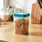 Kitchen dry food storage container for pantry organization
