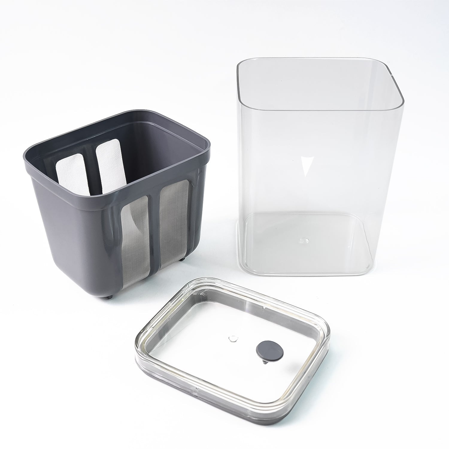 Yogurt keeper with lid to keep homemade yogurt fresh in refrigerator