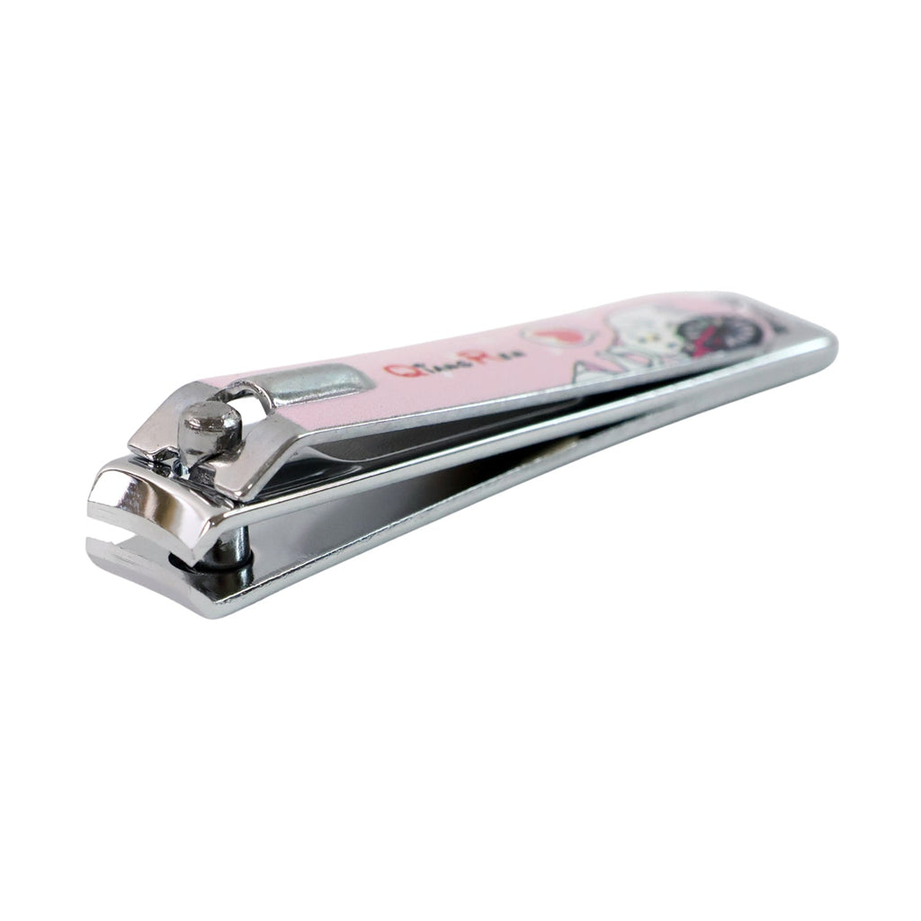 Nail catcher attached to the clipper