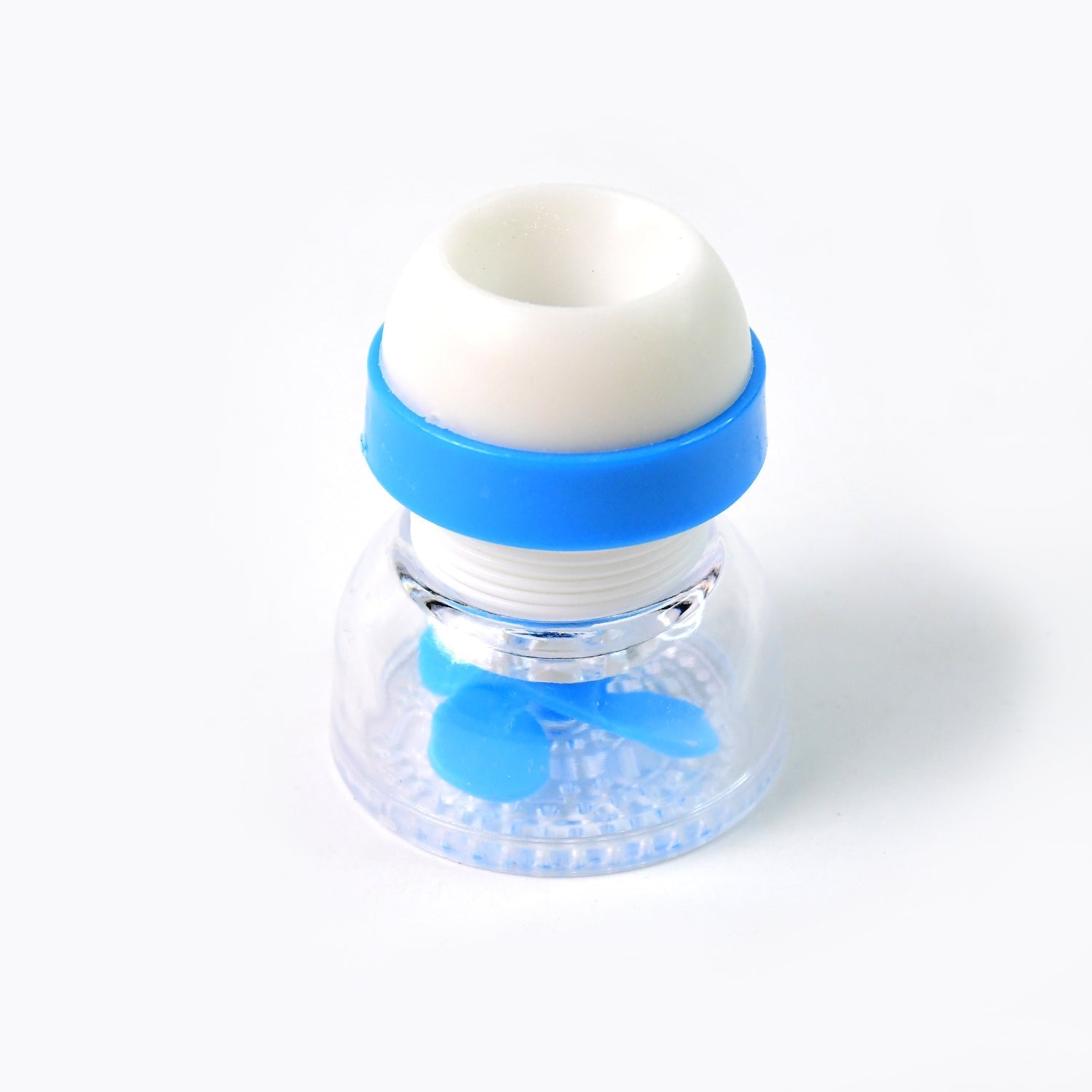 Compact ABS plastic kitchen faucet filter attachment for splash reduction