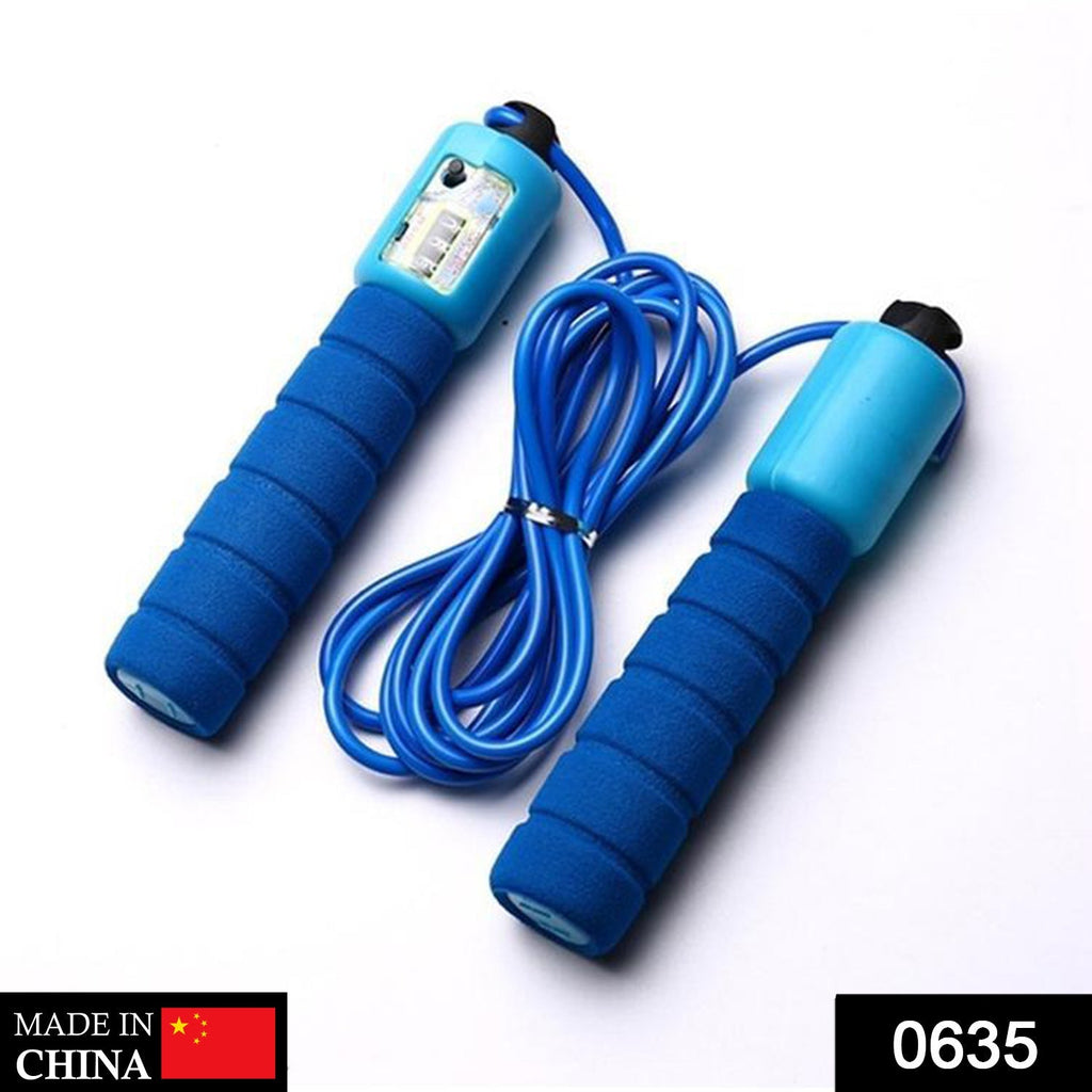 Fitness skipping rope with comfortable foam handles and counter.