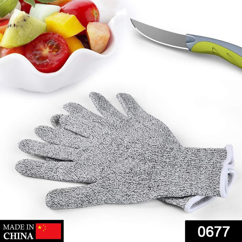 Cut-proof safety gloves ideal for kitchen tasks and industrial work.