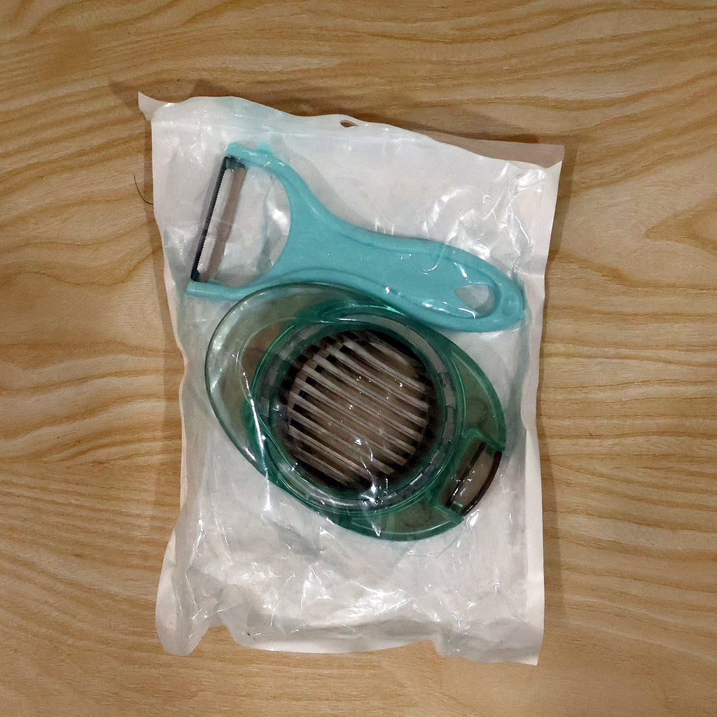 Manual vegetable slicer used for quick fruit and vegetable prep