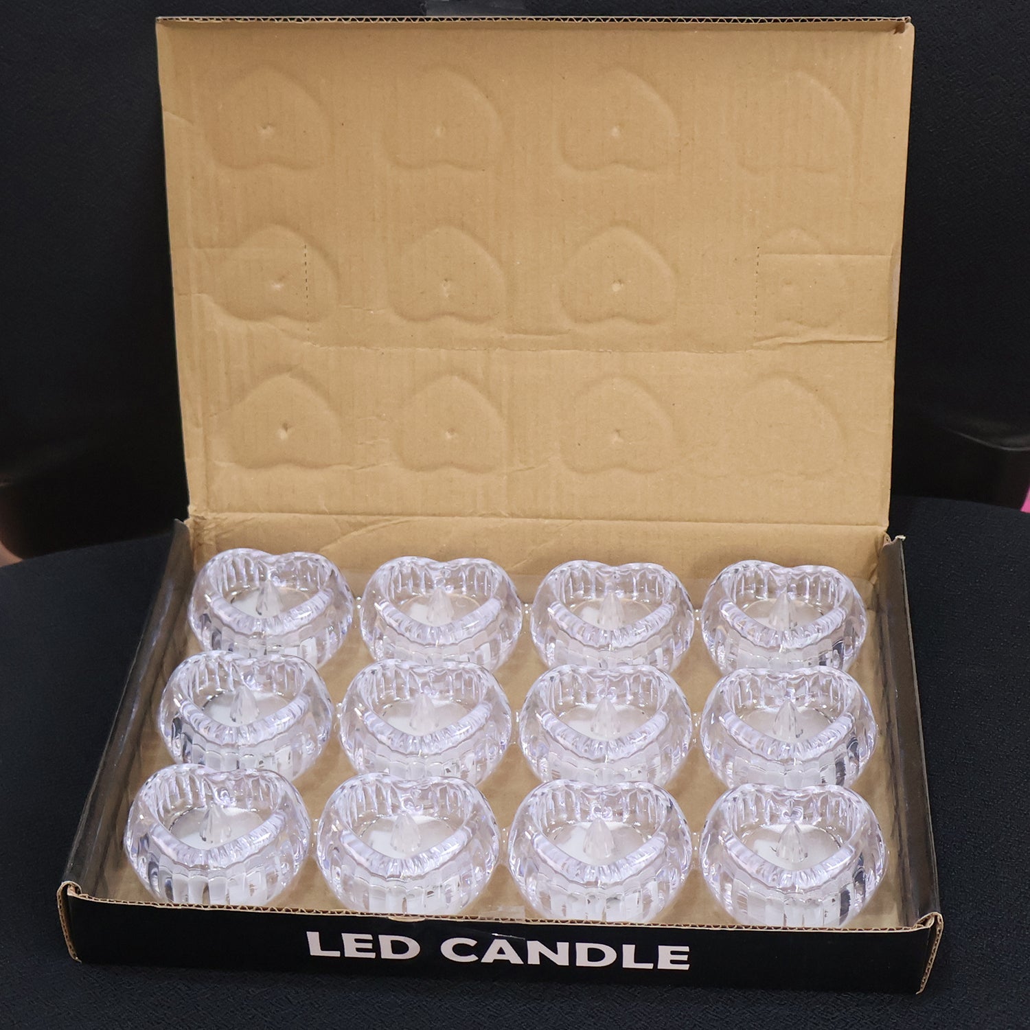 Decorative set of 12 heart-shaped LED candles, smokeless and battery powered