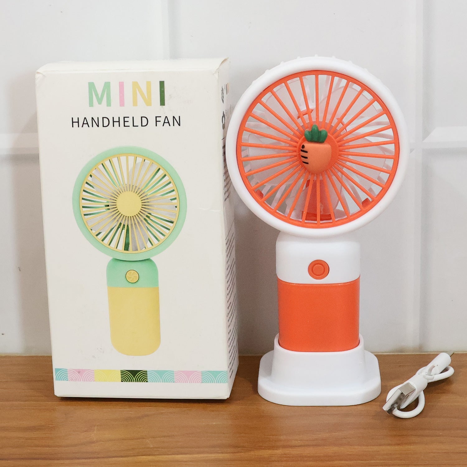 USB powered mini fan showing blades and comfortable grip