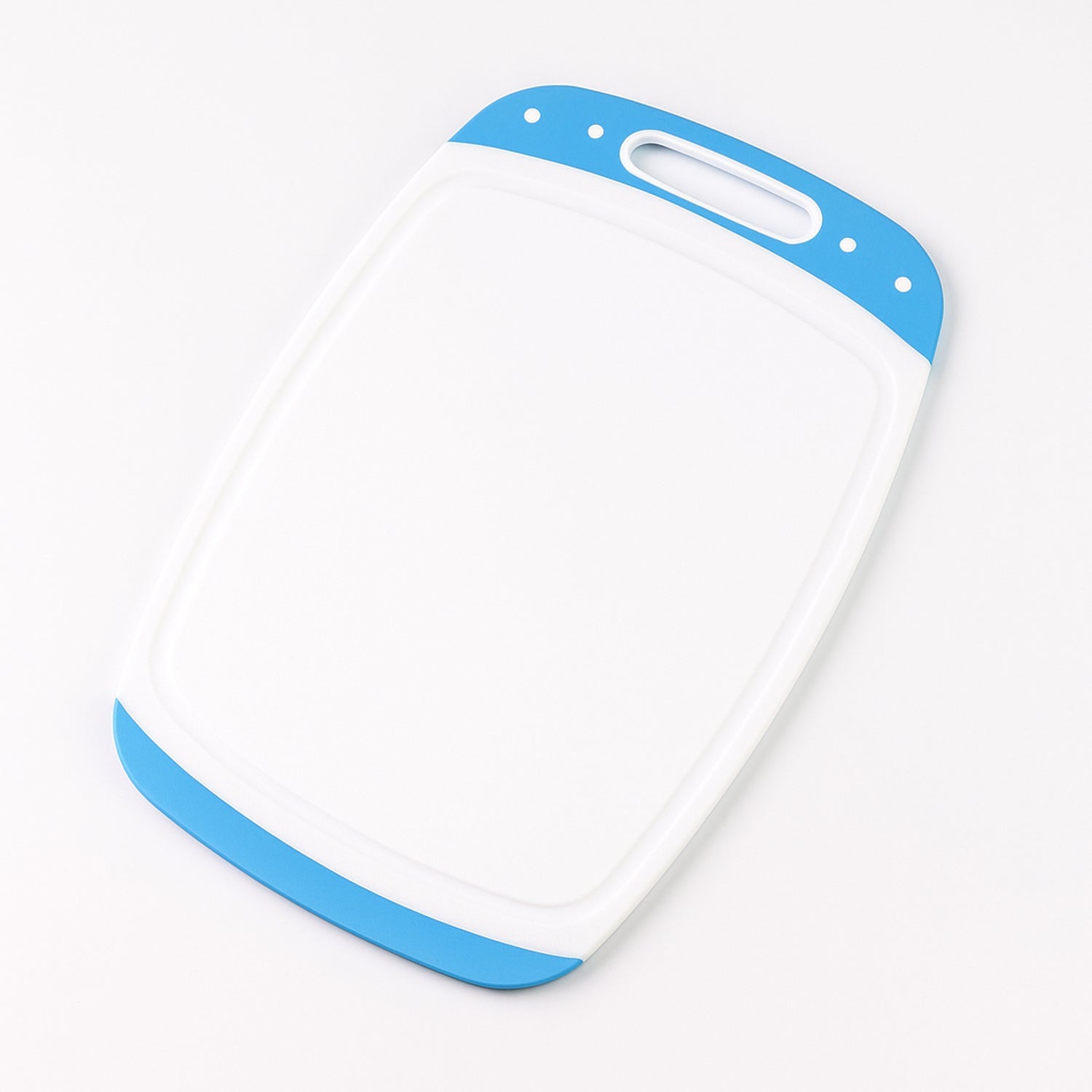 Clean and ready-to-use plastic chopping board, an essential for any modern kitchen.