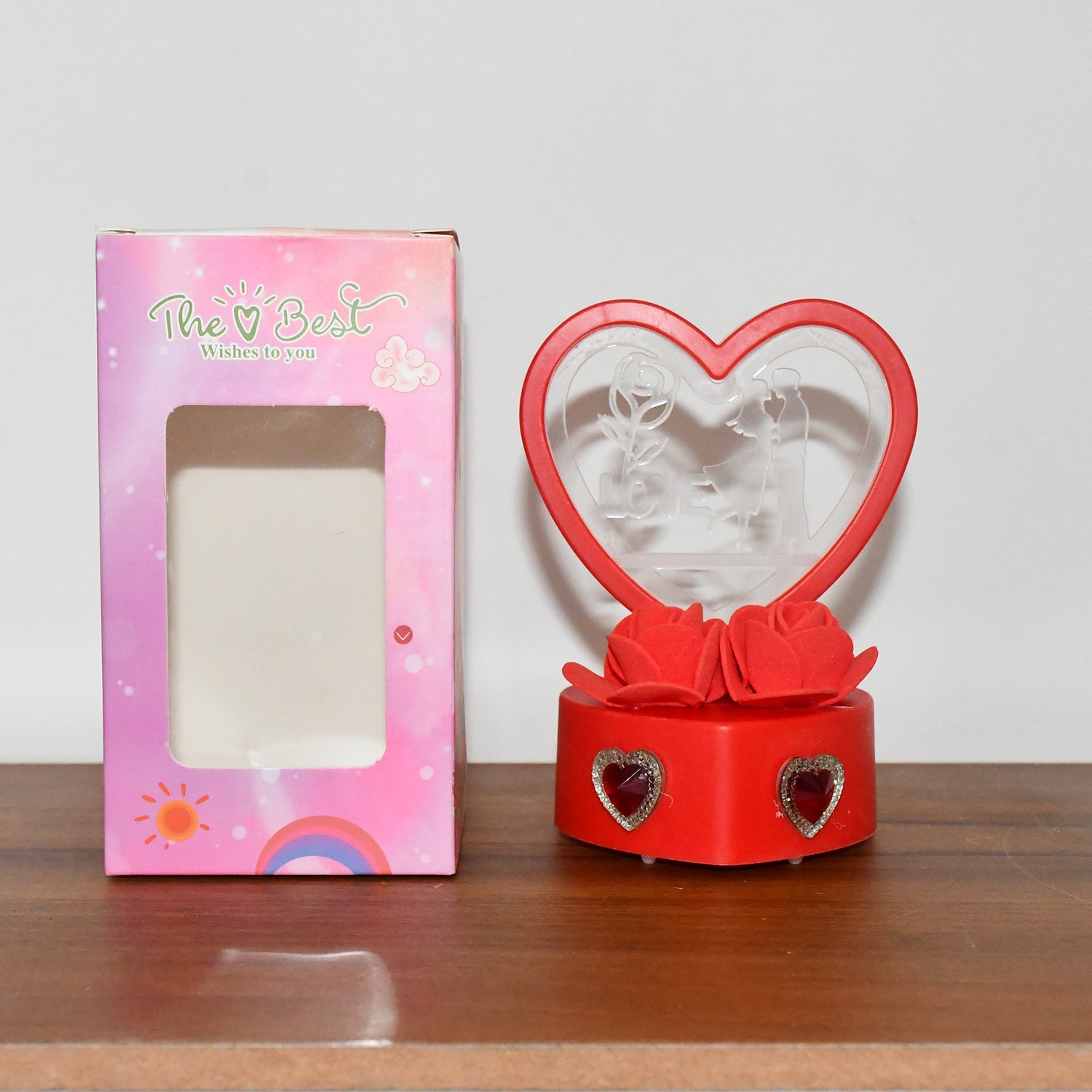 Heart-shaped Love Couple showpiece highlighting decorative red rose base