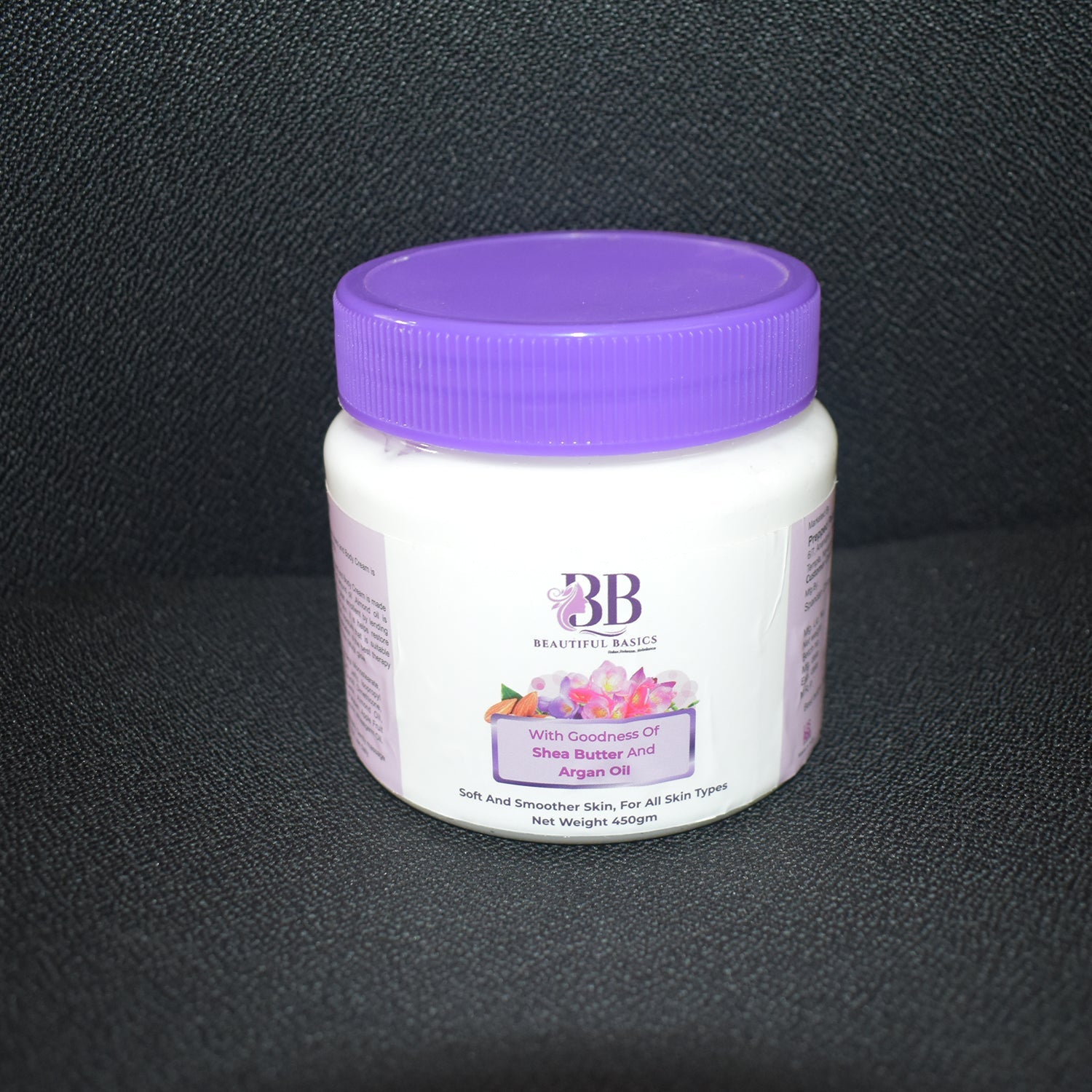 Packaging of the 450g Shea Butter Body Cream.