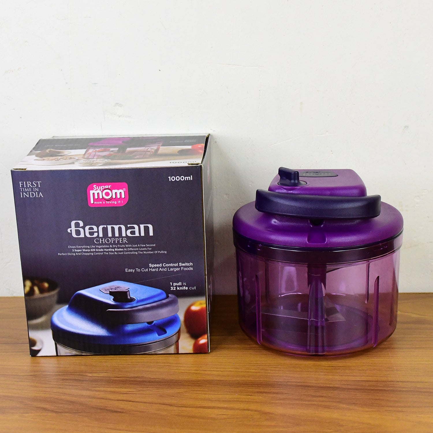 Lightweight and portable manual vegetable chopper for quick kitchen prep