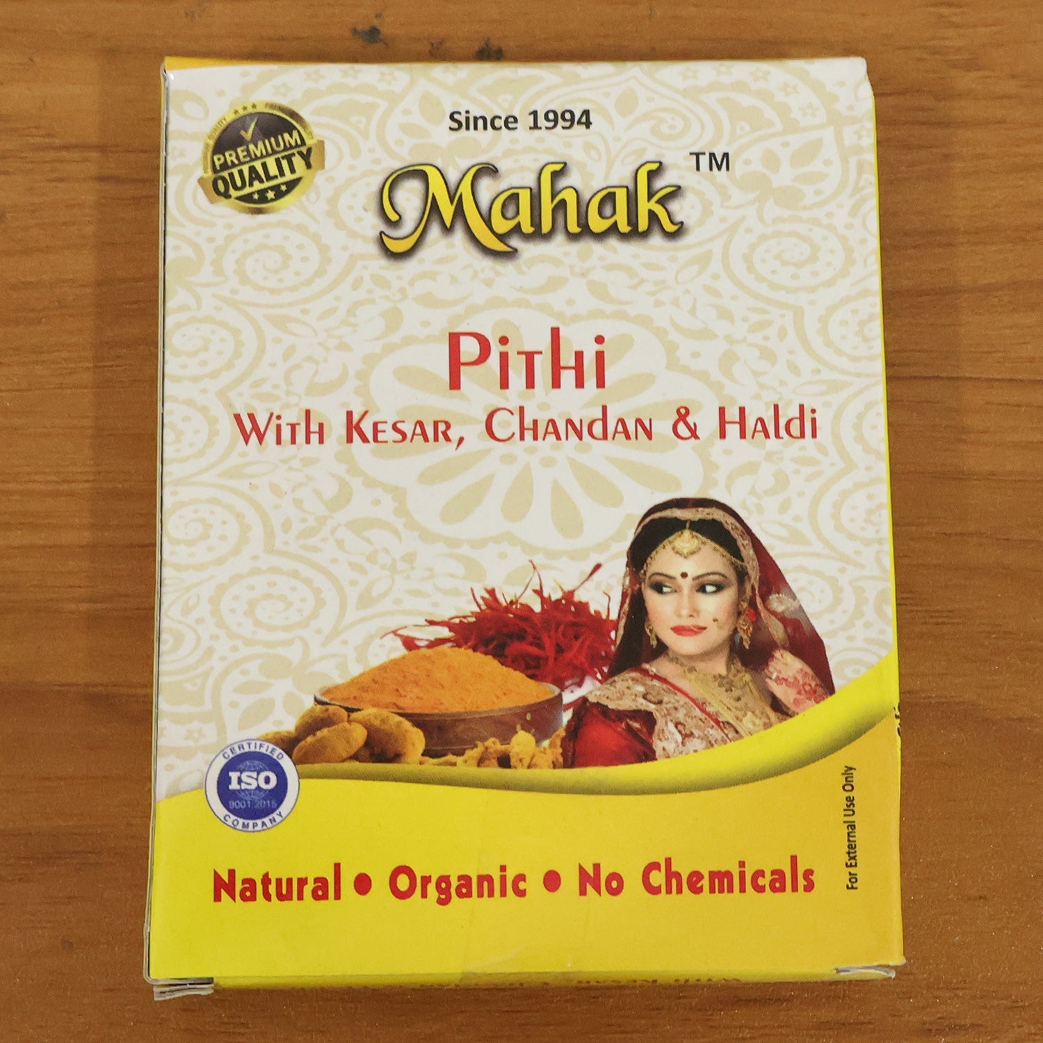 Fine herbal powder of Mahak Pithi for gentle face and body cleansing