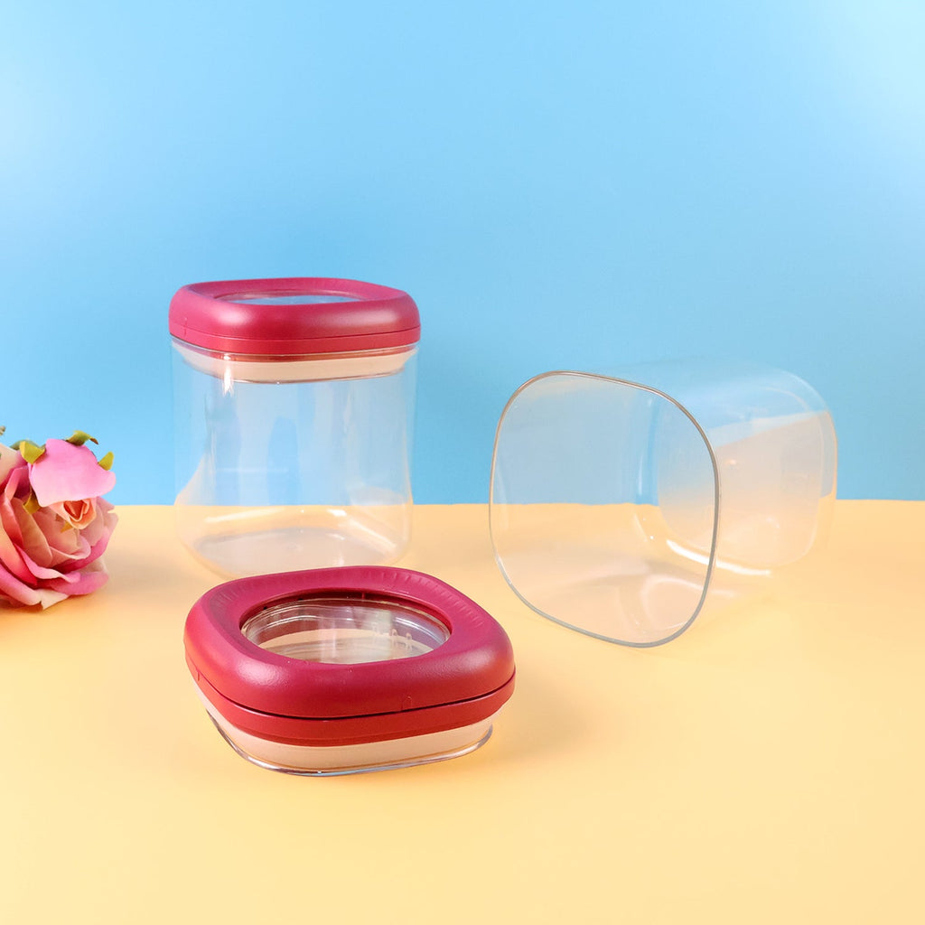 Square kitchen storage container showing ergonomic grip lid design